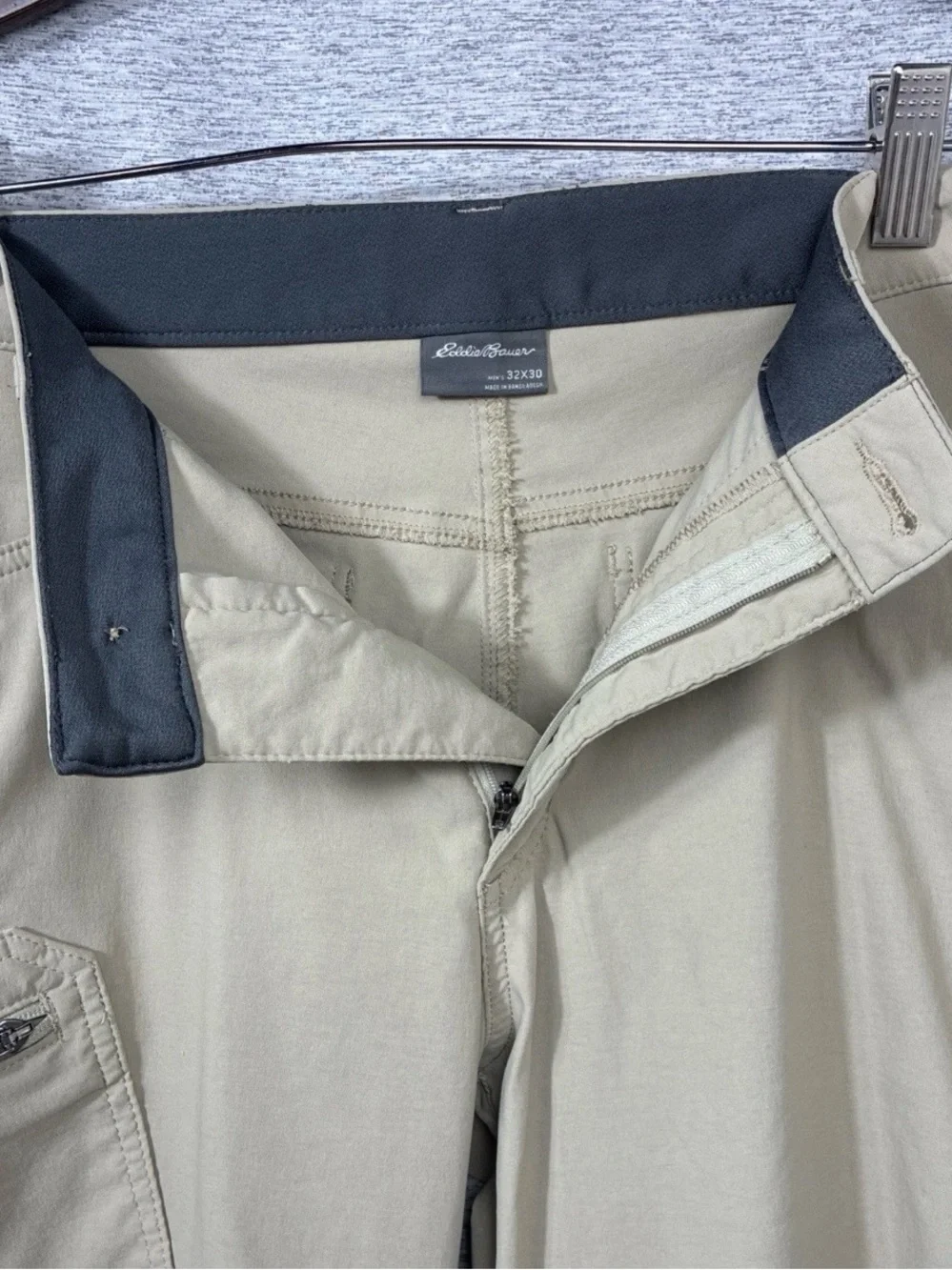 Eddie Bauer Rainier Tech Pants Mens 32x30 Tan Khaki Straight Leg Outdoor Hiking